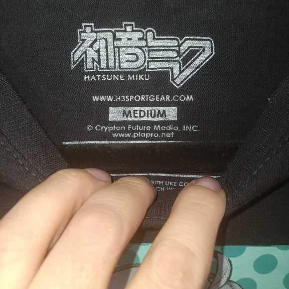 Hatsune Miku Black Kids' T-Shirt - Picture 3 of 5